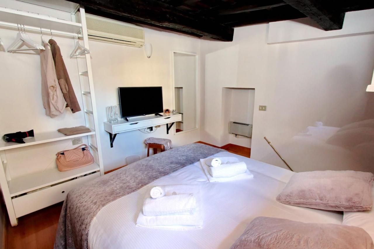 Rent In Rome Trevi Fountain Suite מראה חיצוני תמונה